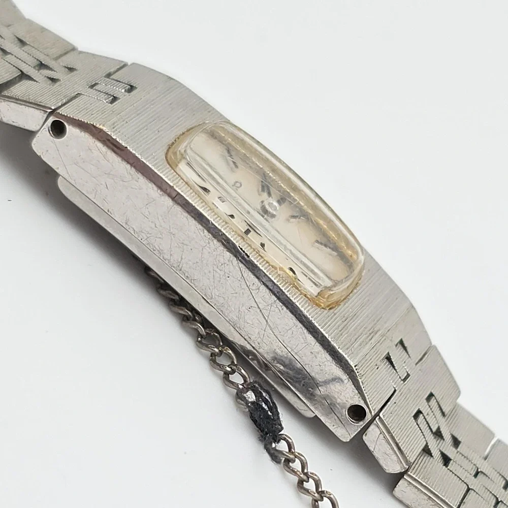Vtg‎ SEIKO Ladies Watch 1520-3339 Manual Wind Analog Silver Tone Band Dainty